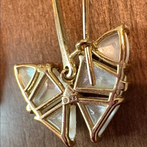 EUC Kendra Scott Gold&Ivory Mother-Of-Pearl Butterfly Earrings Price now FIRM - Picture 6 of 11
